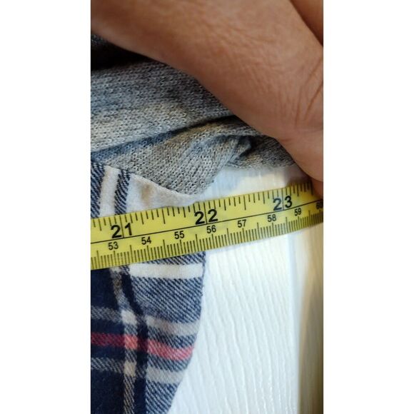 Polly & Ester Plaid and grey hooded Shacket - Picture 5 of 6